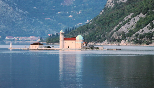 Politicised institutions are key obstacle to fighting corruption in Montenegro